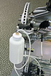 Riempimento liquido freni serbatoio